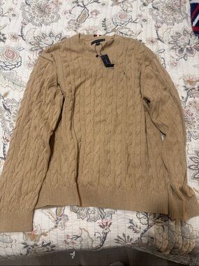 Cable Knit Crewneck Sweater - Camel
